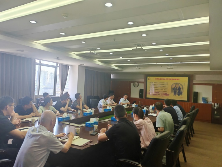 张洪刚讲授深入贯彻中央八项规定精神学习教育专题党课