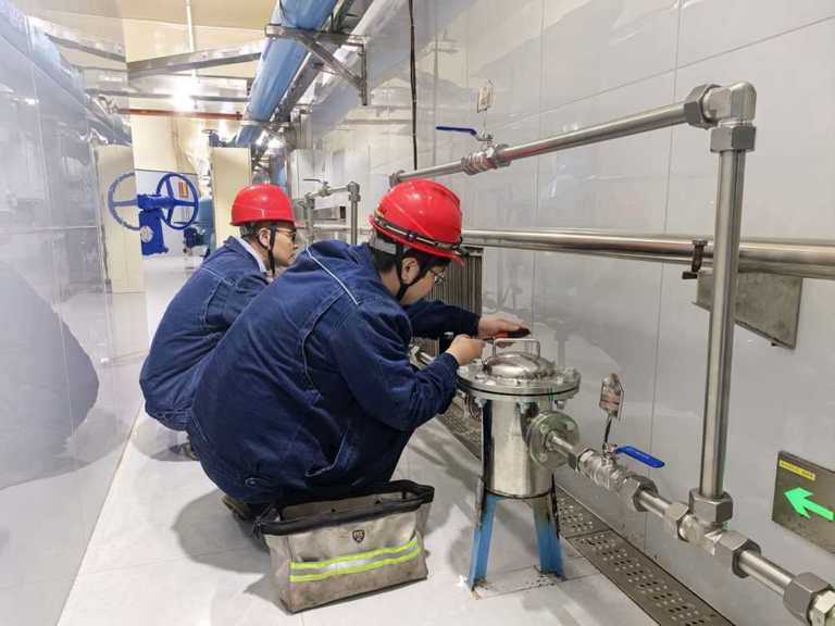 江垭水电站机组主轴密封水智能控制取得重大突破